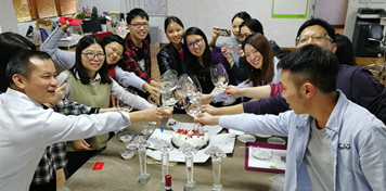 ����������Դ�����ĸ��� Ա���ĵ�