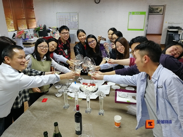 ������ ���������������ϵ� ����ѹ������