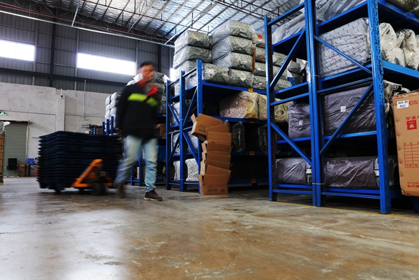 ���Ƶġ������ܷɶ�� ��Զ��