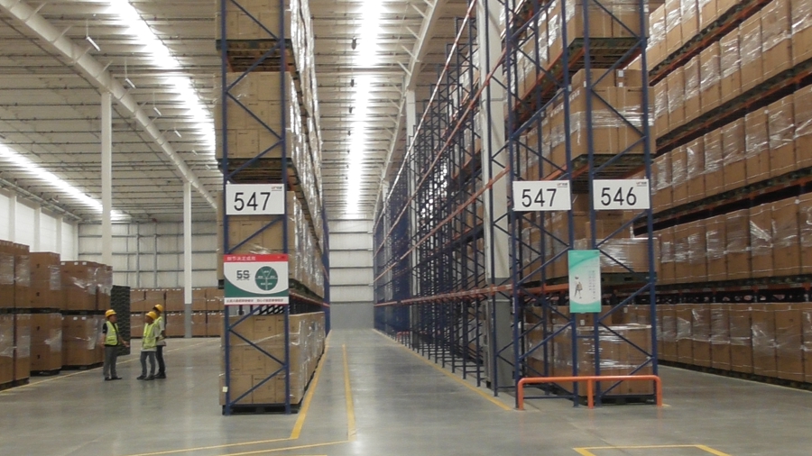 �����ֿ������ҵ����ѡȡ�Զ��������ϵͳ��AS/RS�� ʵ�ֲִ��ռ�ĸ�Ч����