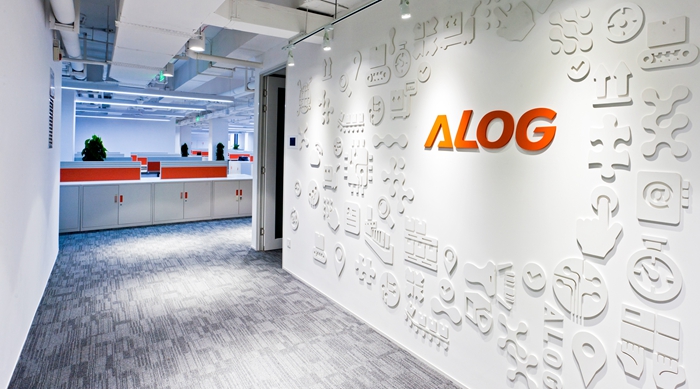 传心怡科技调换过法人  赵薇、云锋基金出场