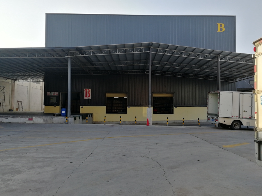 ���¼��ƴ�ҵ�������ֿ������9000m?���ֿ̲���1000 m?�칫ס������