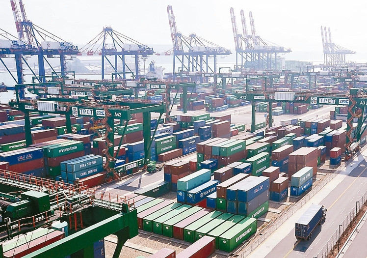 �����������ǻ�ͨ�ص�ͬ���ϵ