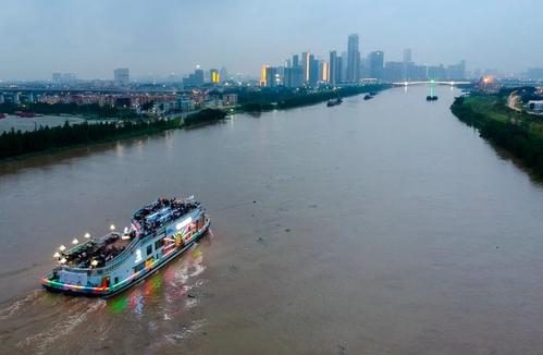 拉萨版“珠江夜游”，东平河游船已起头接受订票