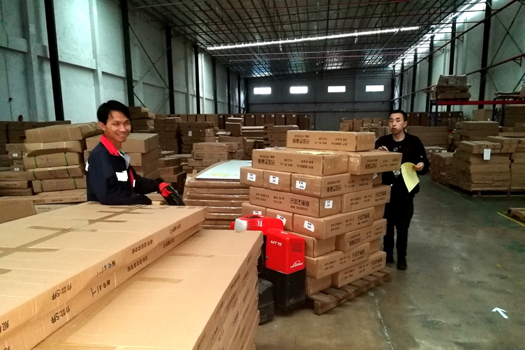 我司与海国签定仓储服务合同