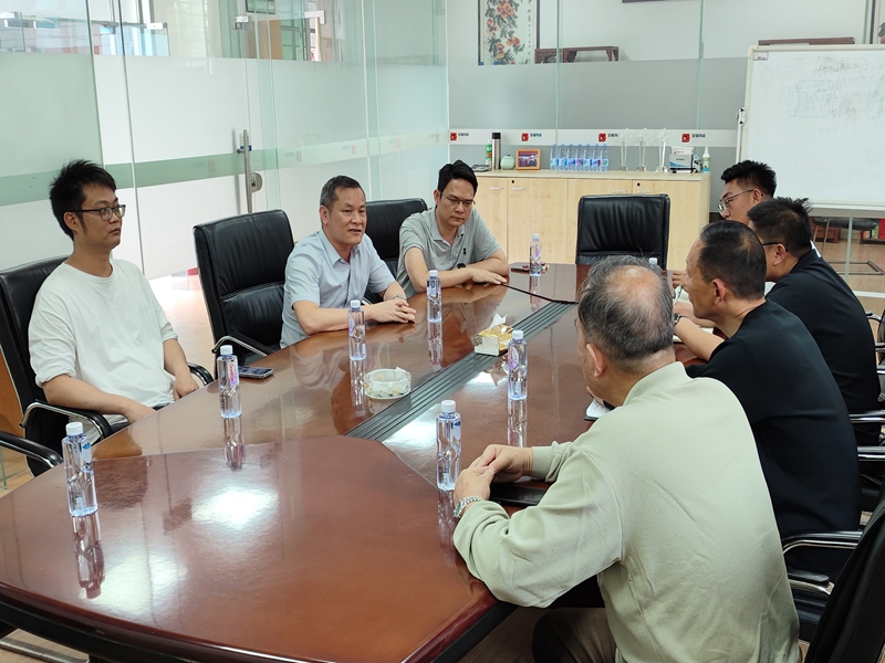 村支书及招商局辅导来访