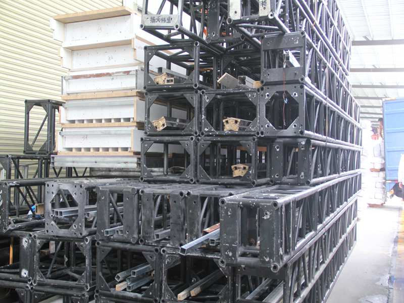 征途国际官网物流与世纪ly会展公司签定设备存放仓储服务合同