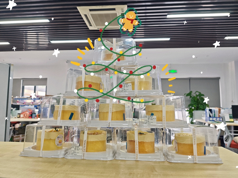 圣诞节里的温暖生日会