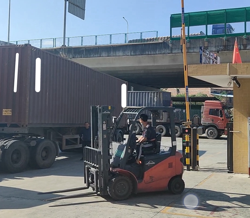 急难时刻显担任，拉萨仓储护周全