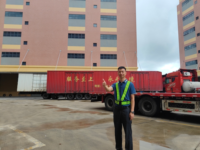 爆仓不慌！征途国际官网物流表贸公共仓库：随时增减面积，装卸 / 收发 / 安保一站式搞定