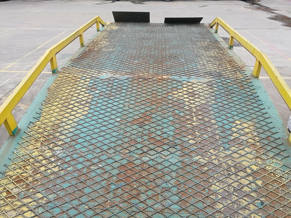 拉萨装卸平台仓库