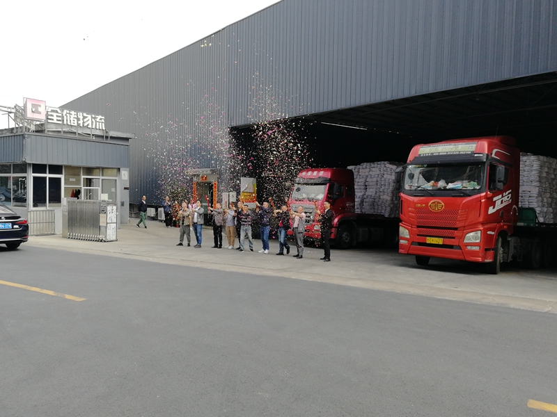 拉萨仓储企业开工