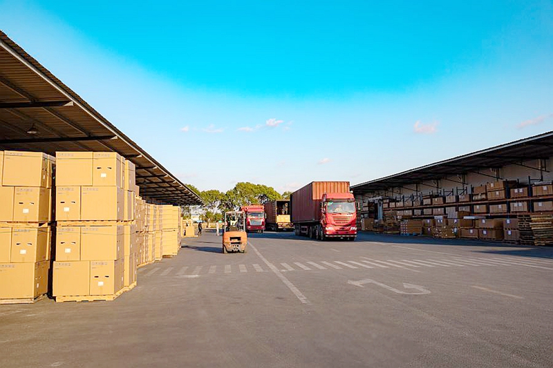 一楼大空位仓库招租.jpg 一楼大空位仓库招租.jpg