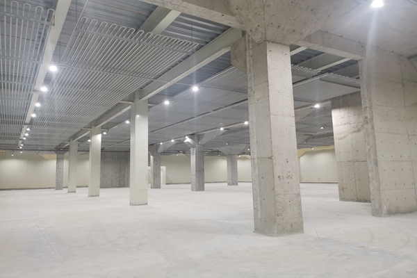 ����������