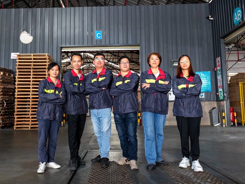 拉萨禅城南庄罗格仓服务团队