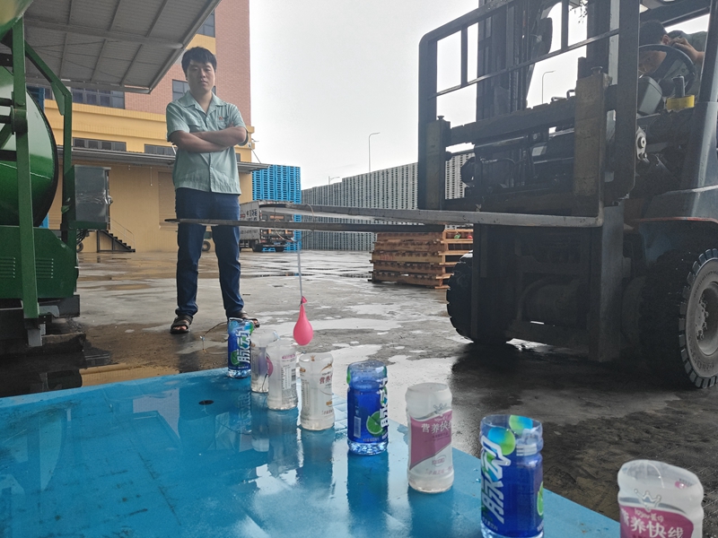 叉车水球精准投放赛