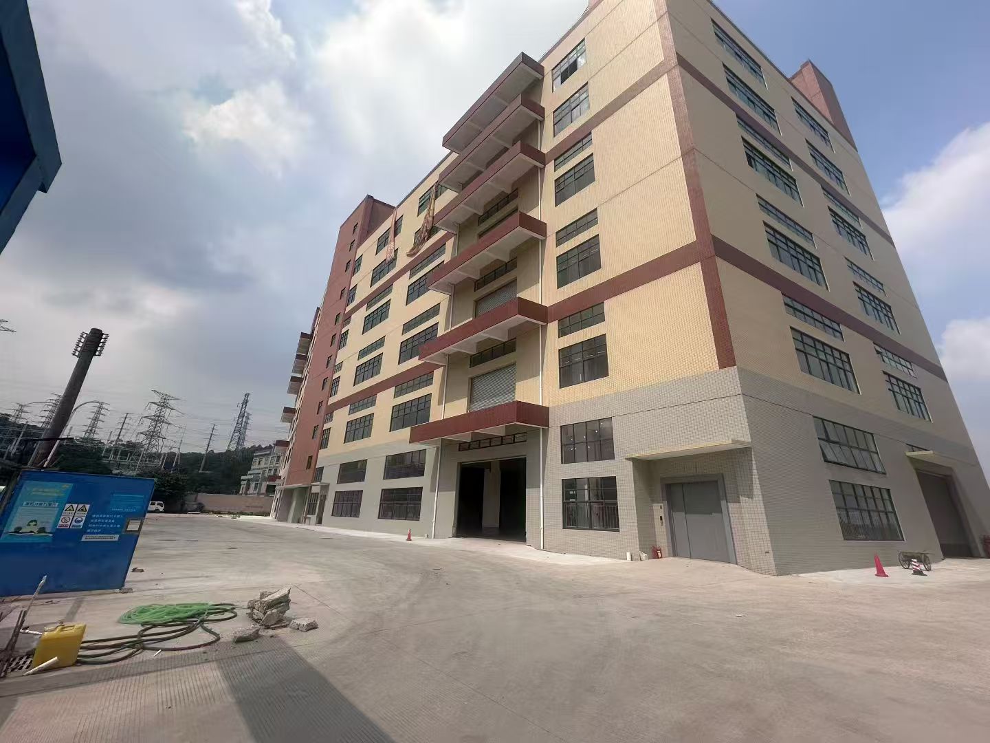 ÀÈøÊ¨É½Õò²Ö¿â³ö×â ÀÈøÊ¨É½Õò²Ö¿â³ö×â