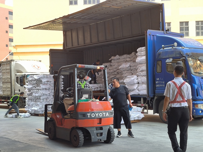 拉萨仓储操作现场